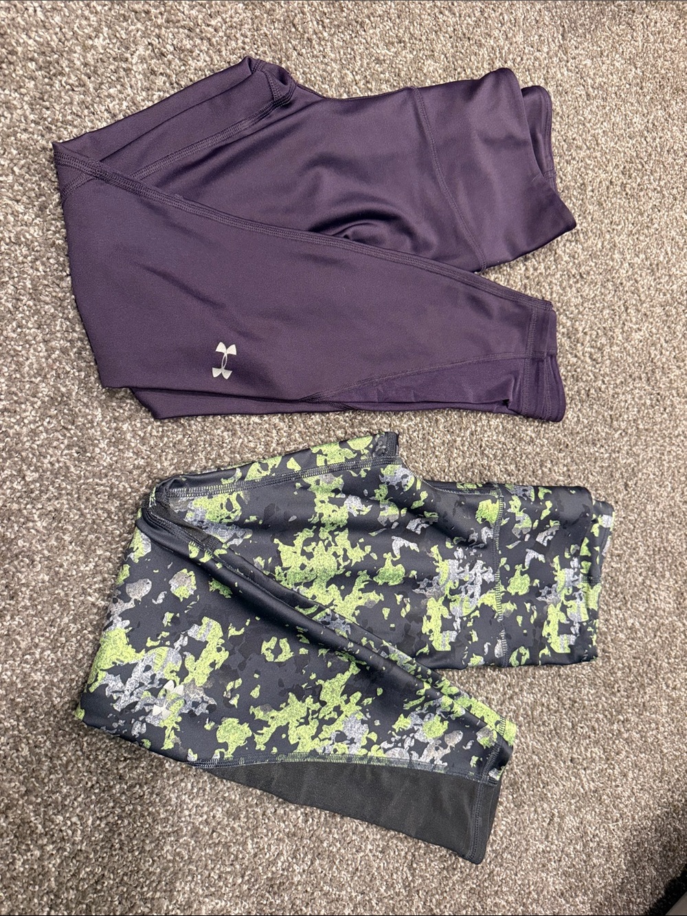 2 pair! Under Armour HeatGear Women's Leggings size Small